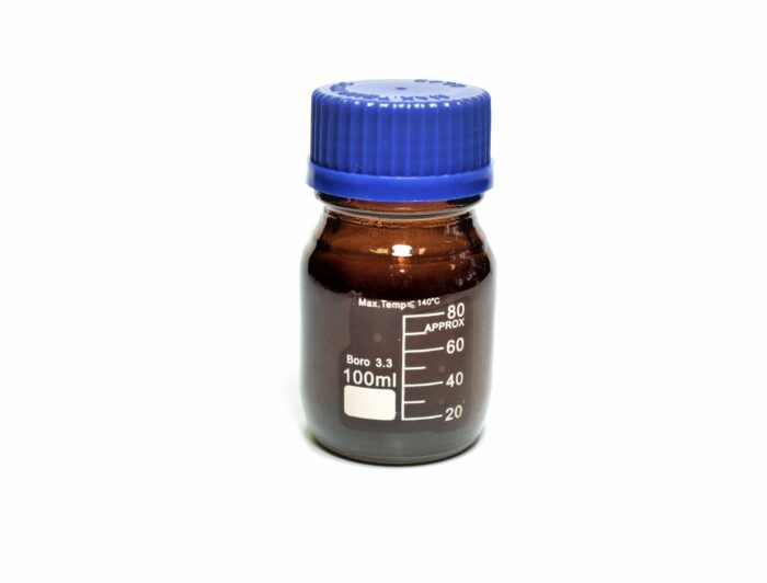 Reagent Bottle with Blue Crew Cap, Amber, Borosilicate Glass, 100 ml