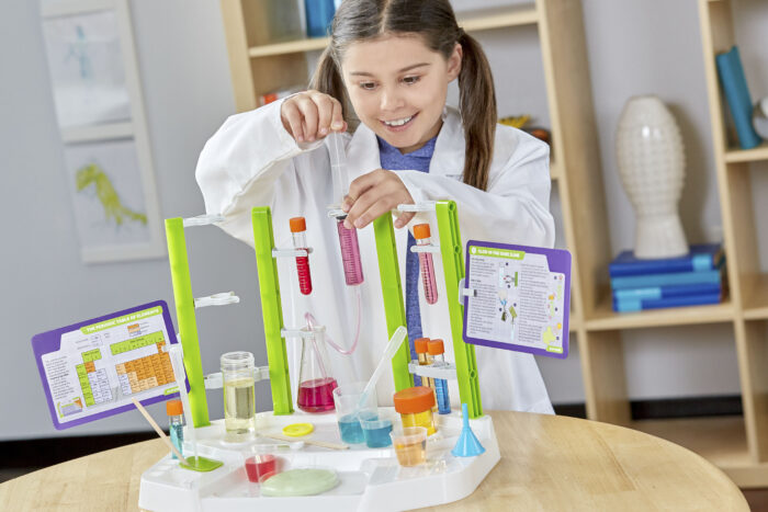 Thames & Kosmos – Ooze Labs: Chemistry Station