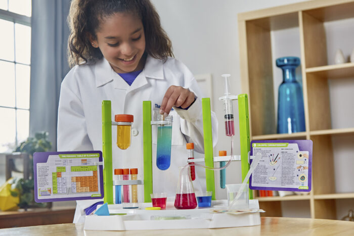 Thames & Kosmos – Ooze Labs: Chemistry Station