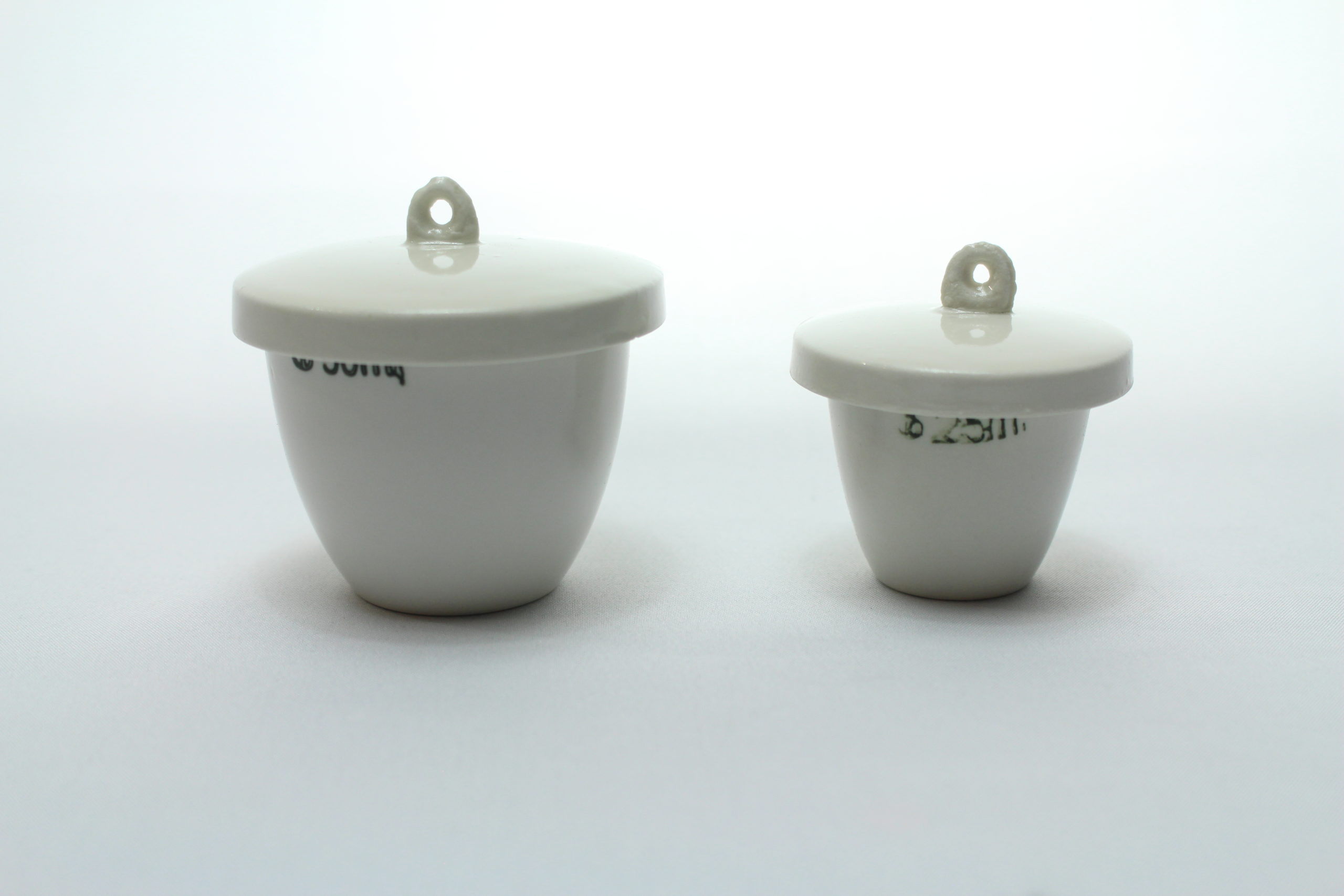 Crucible Set with Lid, Glazed Porcelain, Medium Wall, 25 & 50 ml (one of  each), Set of 2 - Norchemist